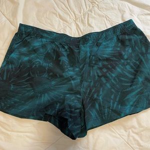 Columbia XL activewear shorts